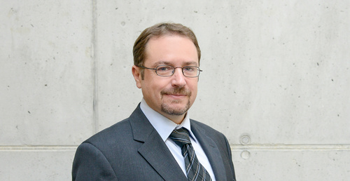 Christoph Hauser - Stv. Studiengangsleiter Bachelor Internationale Wirtschaft & Management, Master International Business Studies | © FH Kufstein Tirol Christoph Hauser, Stv. Studiengangsleiter Bachelor Internationale Wirtschaft & Management, Master International Business Studies | © FH Kufstein Tirol