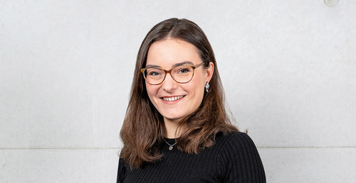 Emily Nicola Kirchlechner - Projektmitarbeiterin mit Schwerpunkt Projektleitung | © FH Kufstein Tirol Emily Nicola Kirchlechner, Projektmitarbeiterin mit Schwerpunkt Projektleitung | © FH Kufstein Tirol