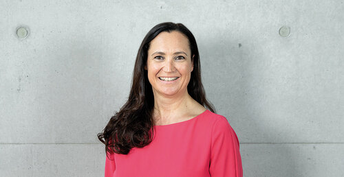 Helga Dornauer - Bibliotheksleiterin | © FH Kufstein Tirol Helga Dornauer, Bibliotheksleiterin | © FH Kufstein Tirol