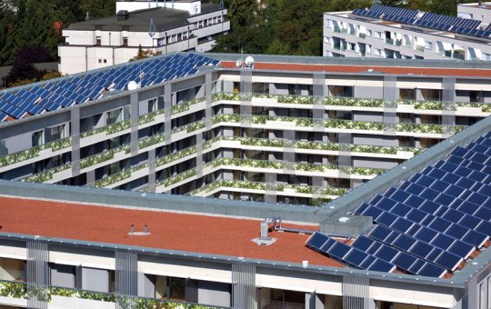 Die Online-Tagung „Solare Eigenversorgung von Gebäuden und Quartieren“ erreichte mehr als 230 Interessierte.