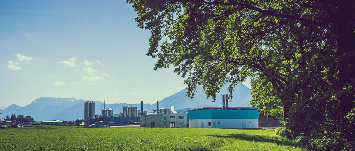Gemeinsam mit den Stadtwerken Wörgl entwickelten Studierende der FH Kufstein Tirol ein innovatives Energiekonzept für ein Gewerbegebiet. Hier im Bild zu sehen ist die Energiezentrale der Fernwärme Wörgl.